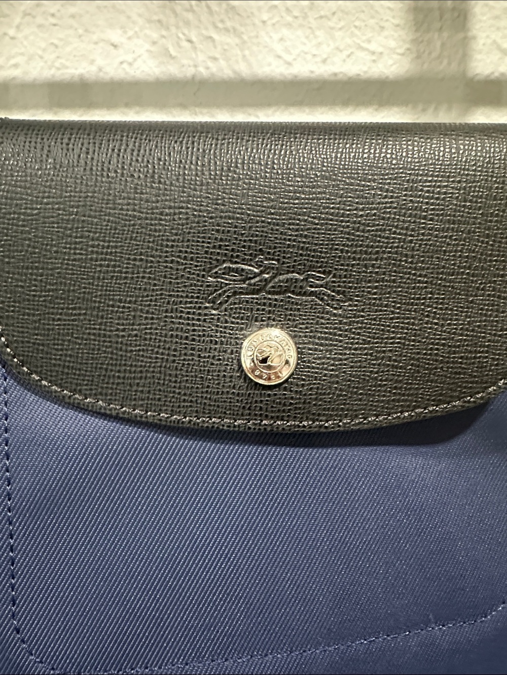 Longchamp Navy Tote Bag with Black Trim - Classic Everyday Carrier - Picture 2 of 8